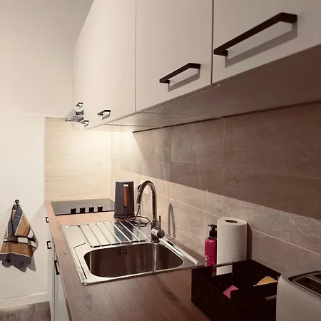 Modern 2-bedroom For 4 Guests, In A Prime Location Close To The Train Station And The Historic Center Of Apartment Ghent