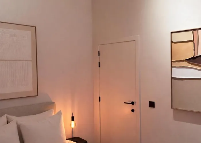 Modern 2-bedroom For 4 Guests, In A Prime Location Close To The Train Station And The Historic Center Of Apartment Ghent